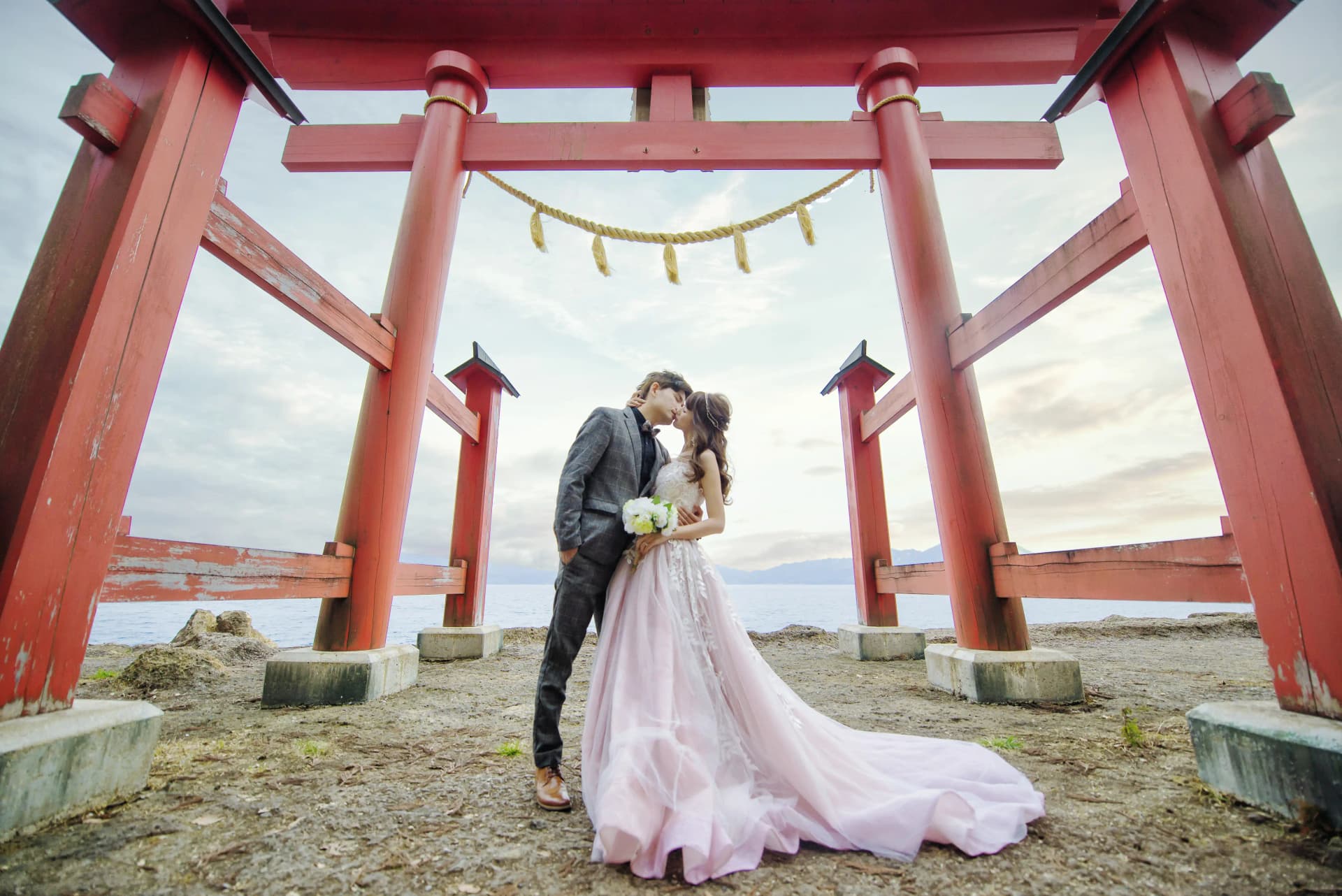御座石神社